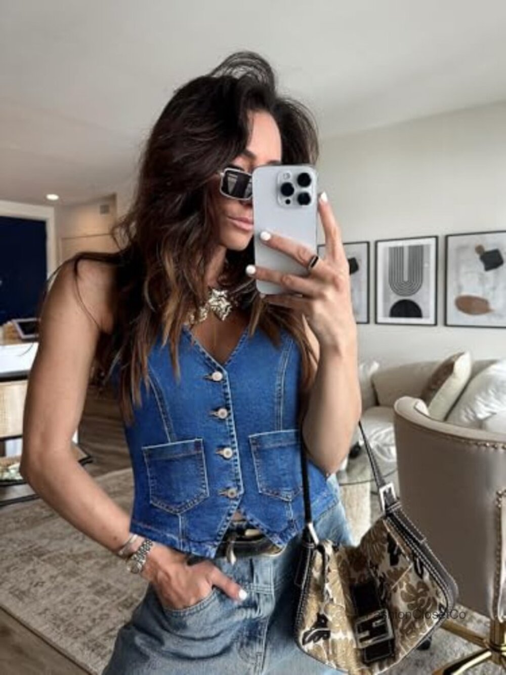 Sleeveless Denim Vest with Pockets Button Down Crop Top Women - Picture 5 of 7